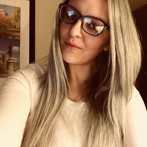 Meet your Posher, Mikayla